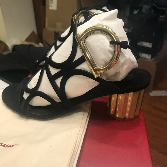 Salvatore Ferragamo Shoes - FINAL NEW Salvatore Ferragamo Gancio Flower Sandal